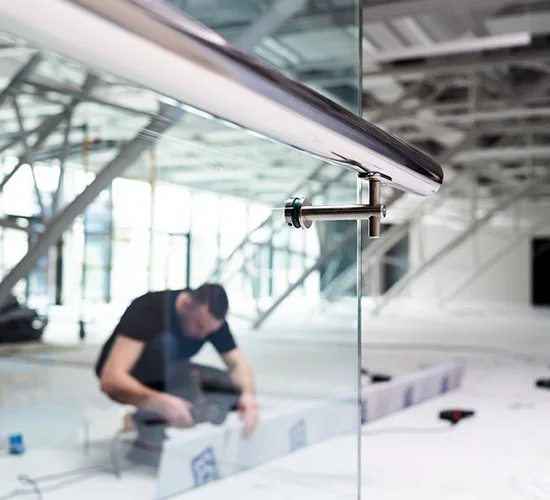 Wesley Chapel, FL highly skilled glass repair technicians
